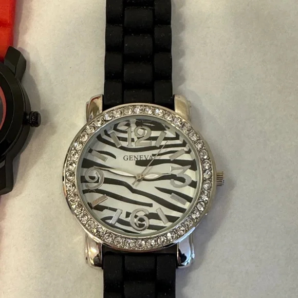 Set of 4 watches with colourful plastic bands. - Picture 2 of 7